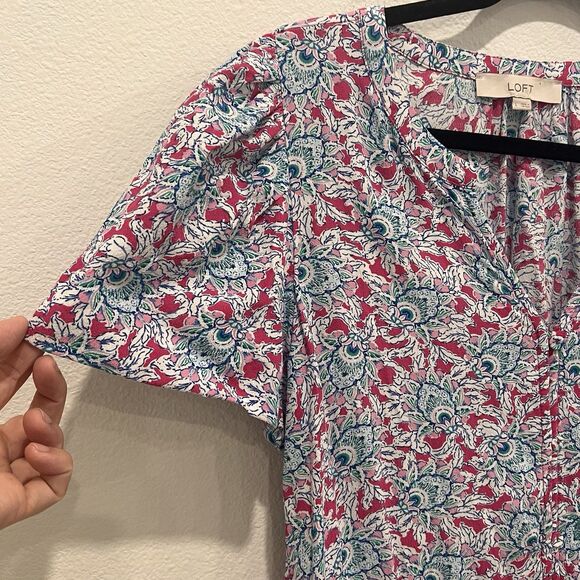 LOFT Womens Sz L Pink Floral Tops Chiffon Blouse Button Up Flutter Sleeve Shirt - Picture 5 of 8